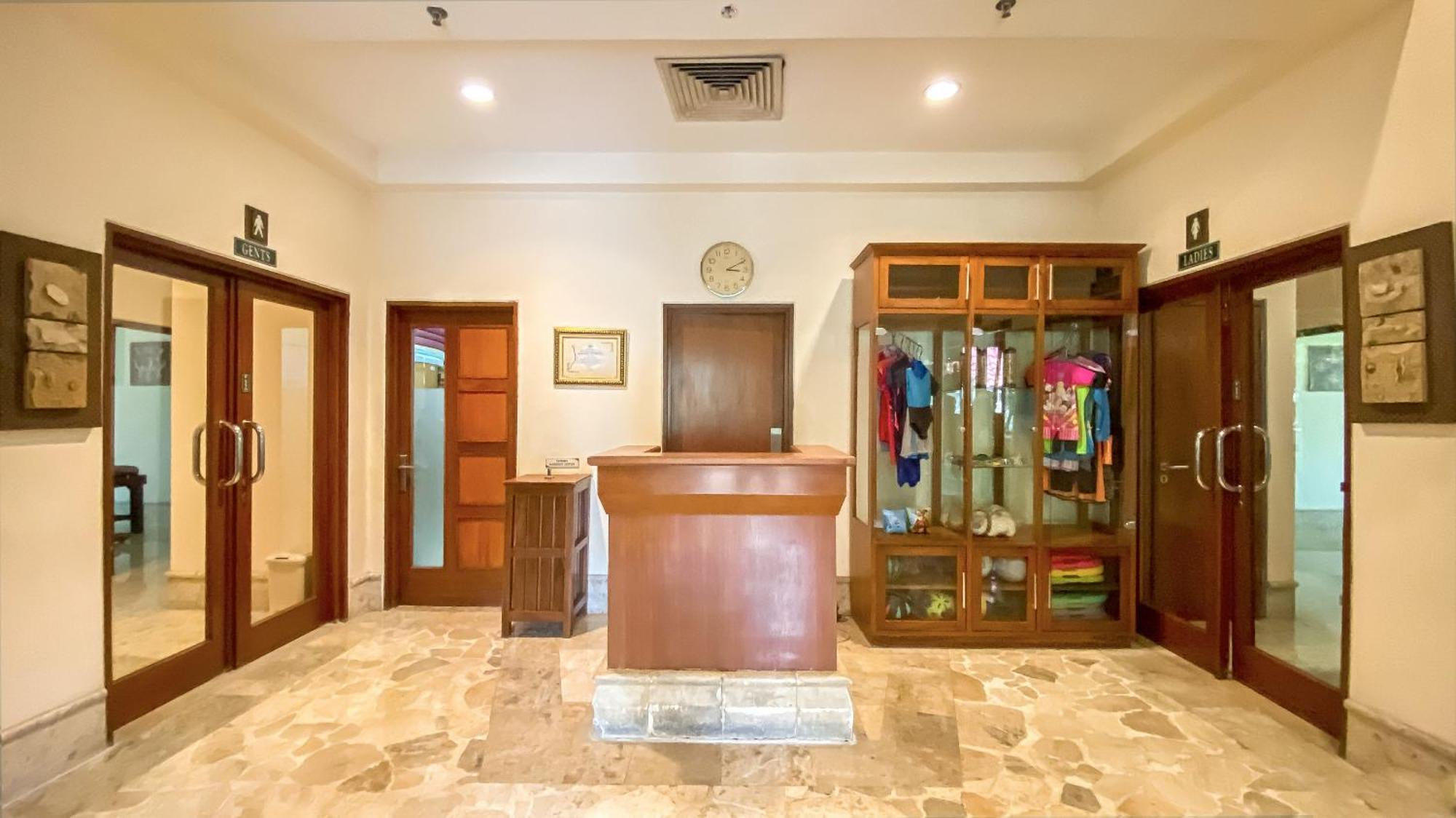 Lorin Solo Hotel Luaran gambar