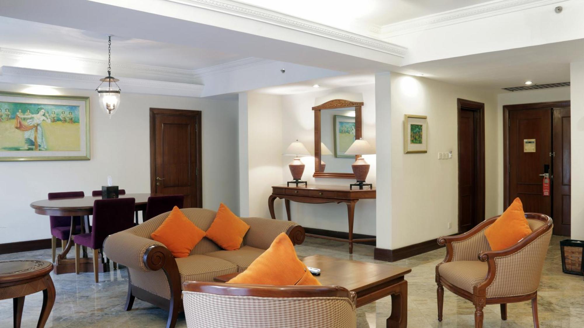 Lorin Solo Hotel Luaran gambar