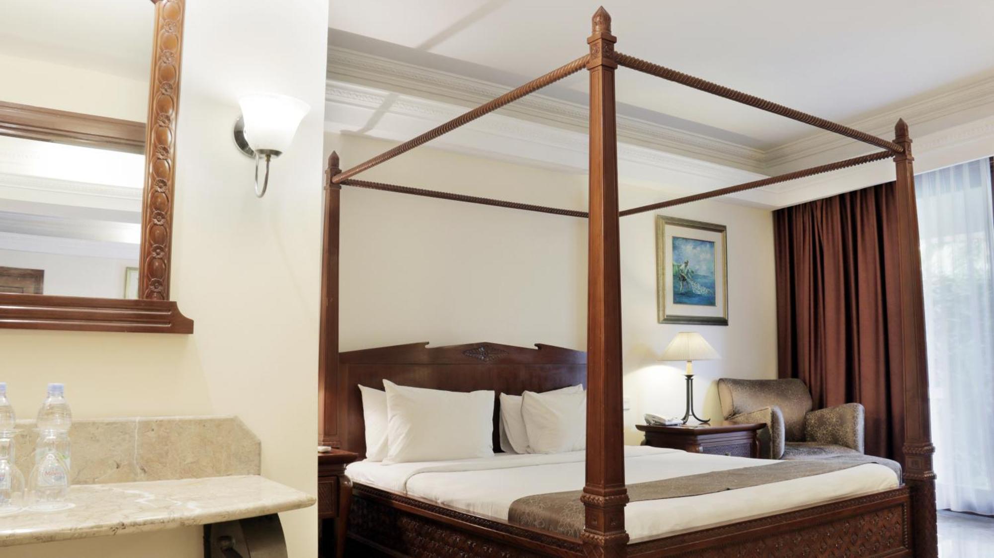 Lorin Solo Hotel Luaran gambar
