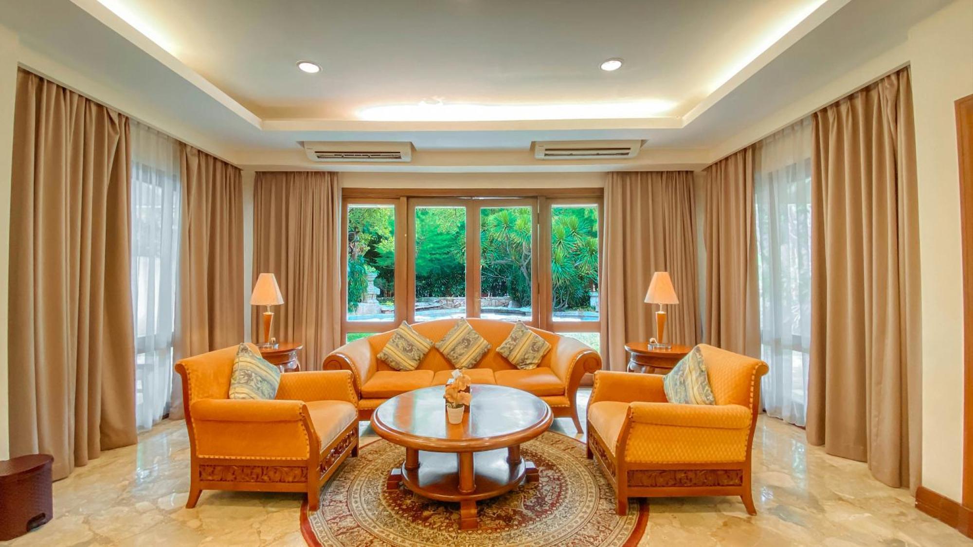 Lorin Solo Hotel Luaran gambar