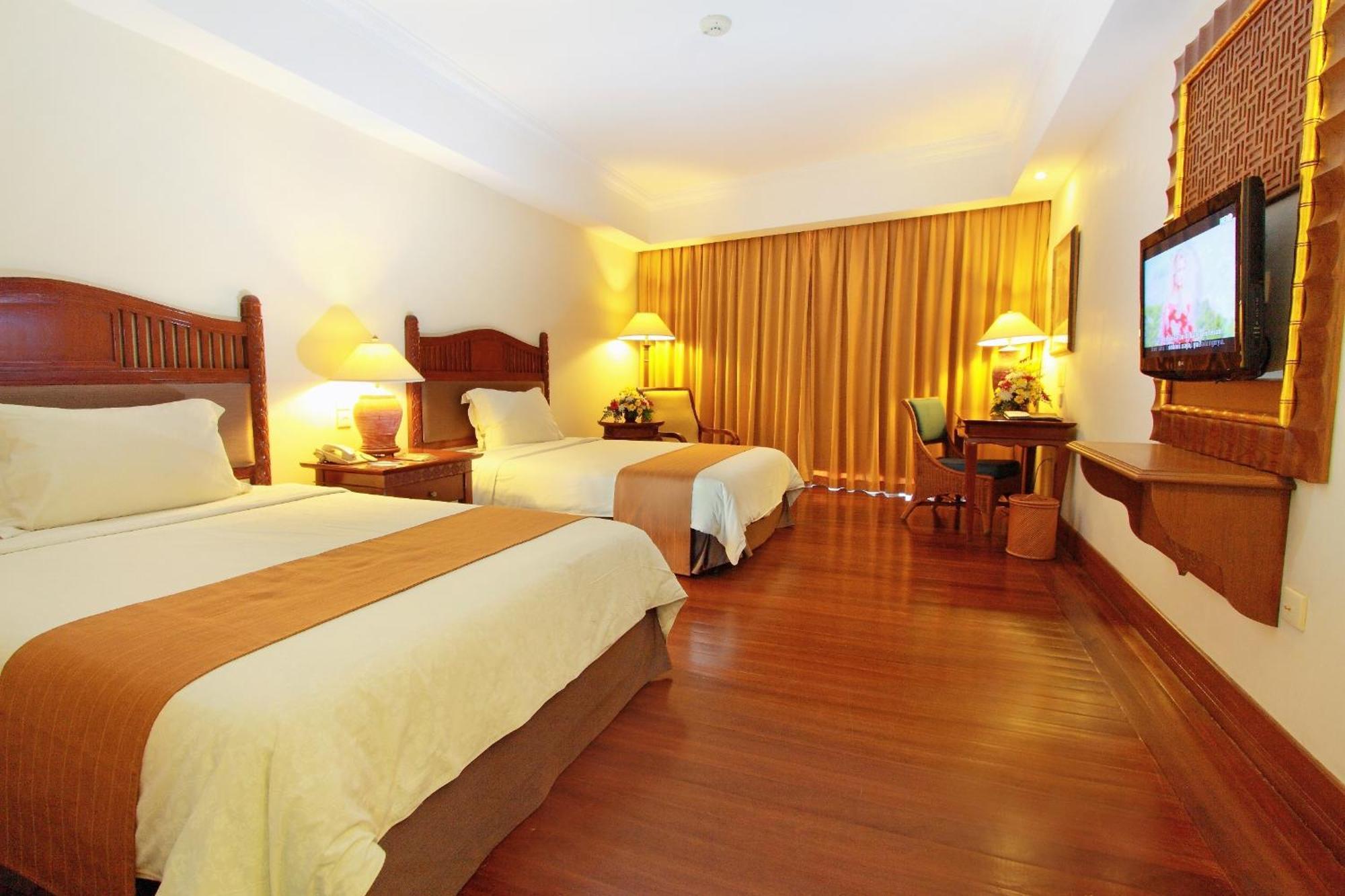 Lorin Solo Hotel Luaran gambar