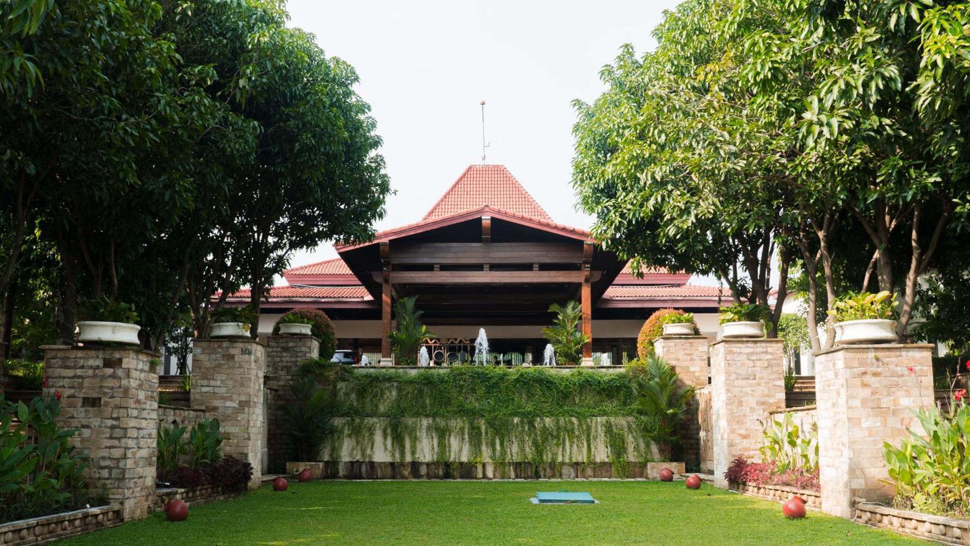 Lorin Solo Hotel Luaran gambar