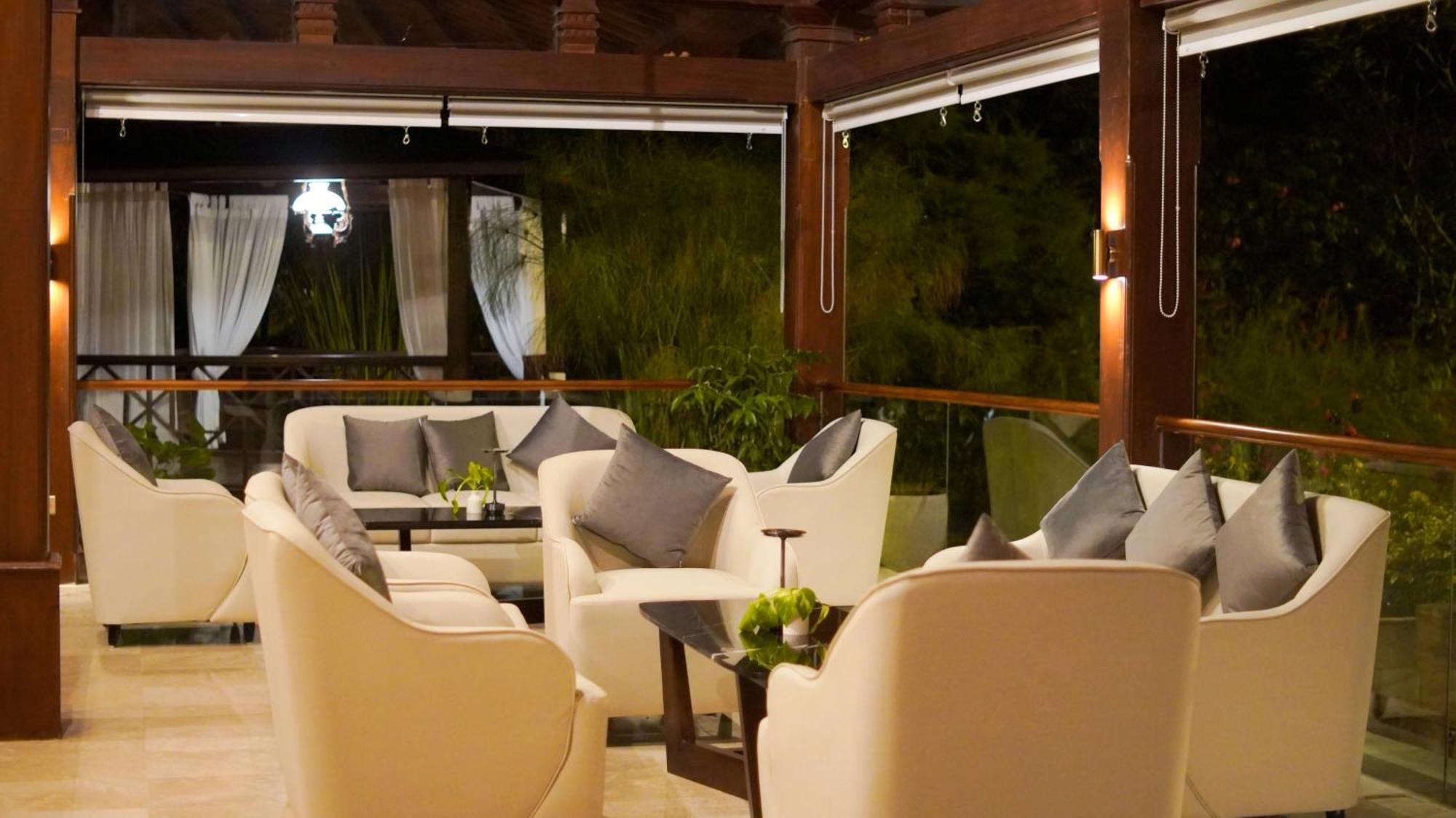 Lorin Solo Hotel Luaran gambar